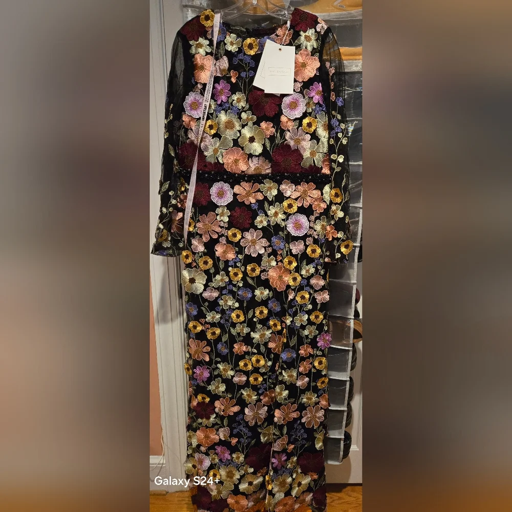 Mac Duggal Embroidered Applique High Neck Trumpet Dress -- size 14 - Picture 3 of 4